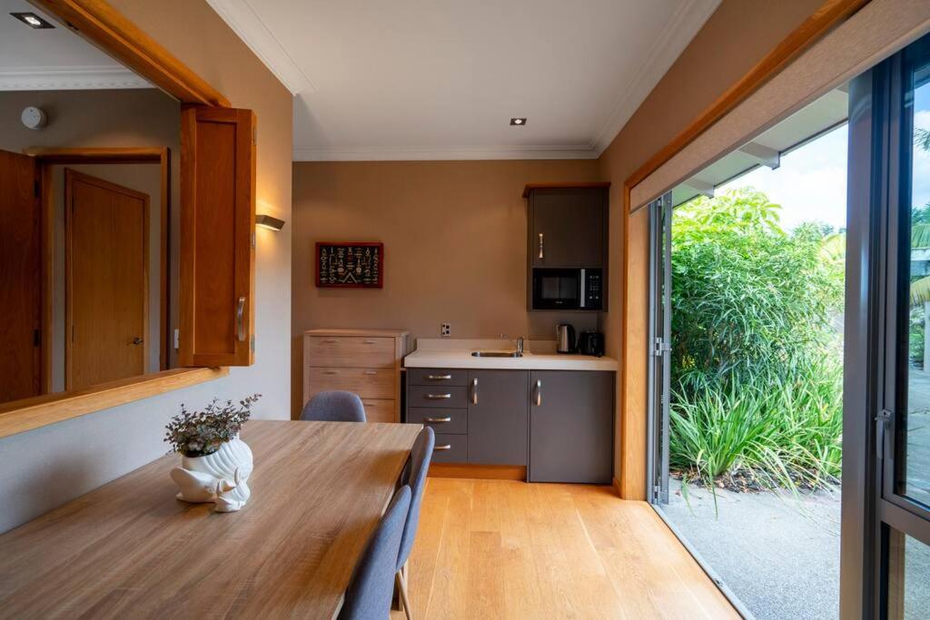 Luxury Country Retreat Apartment Cooks Beach Bagian luar foto
